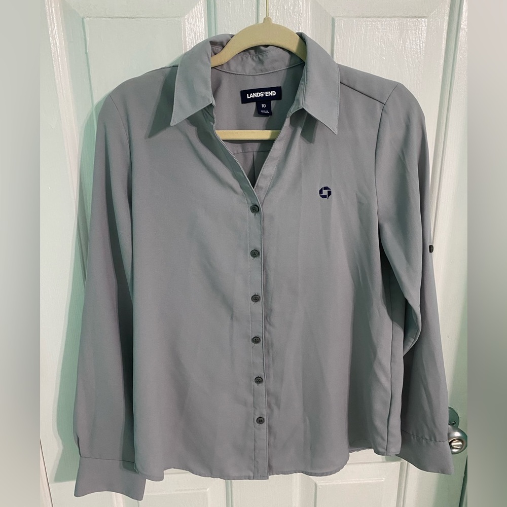 Chase Lands’ End grey button blouse